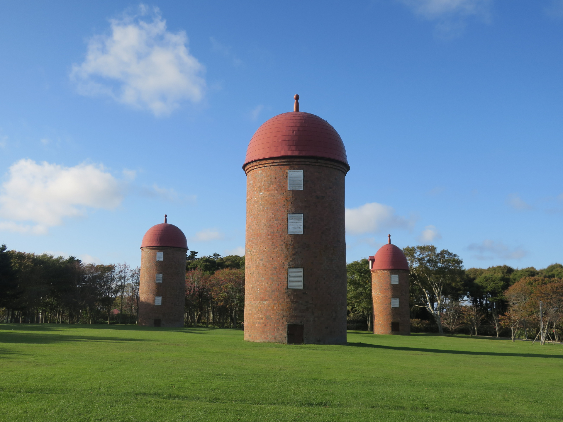 根室 明治公園 サイロのある風景
