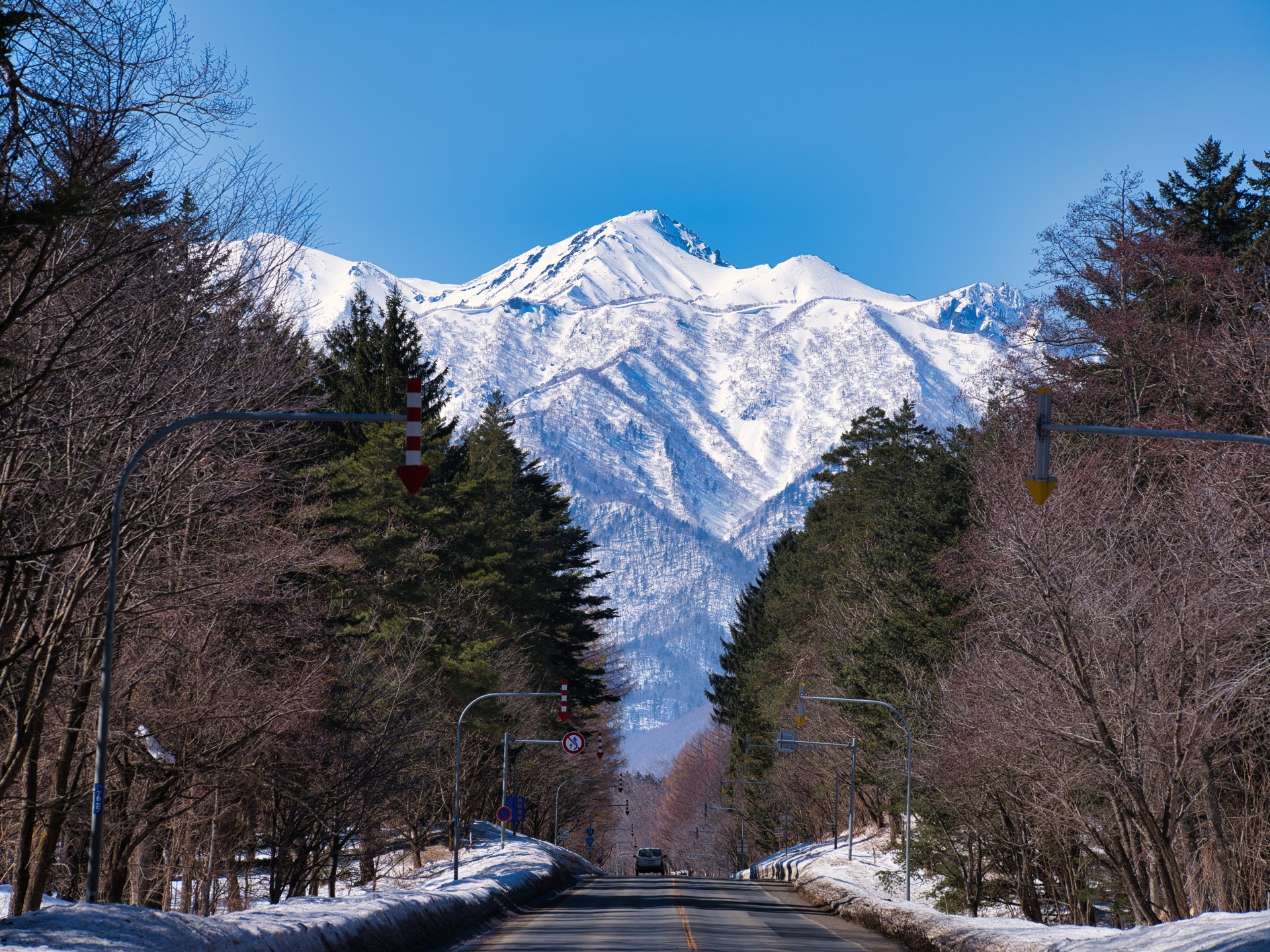 夕張山地